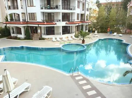 Solar Chateau Valon Апартаменти *